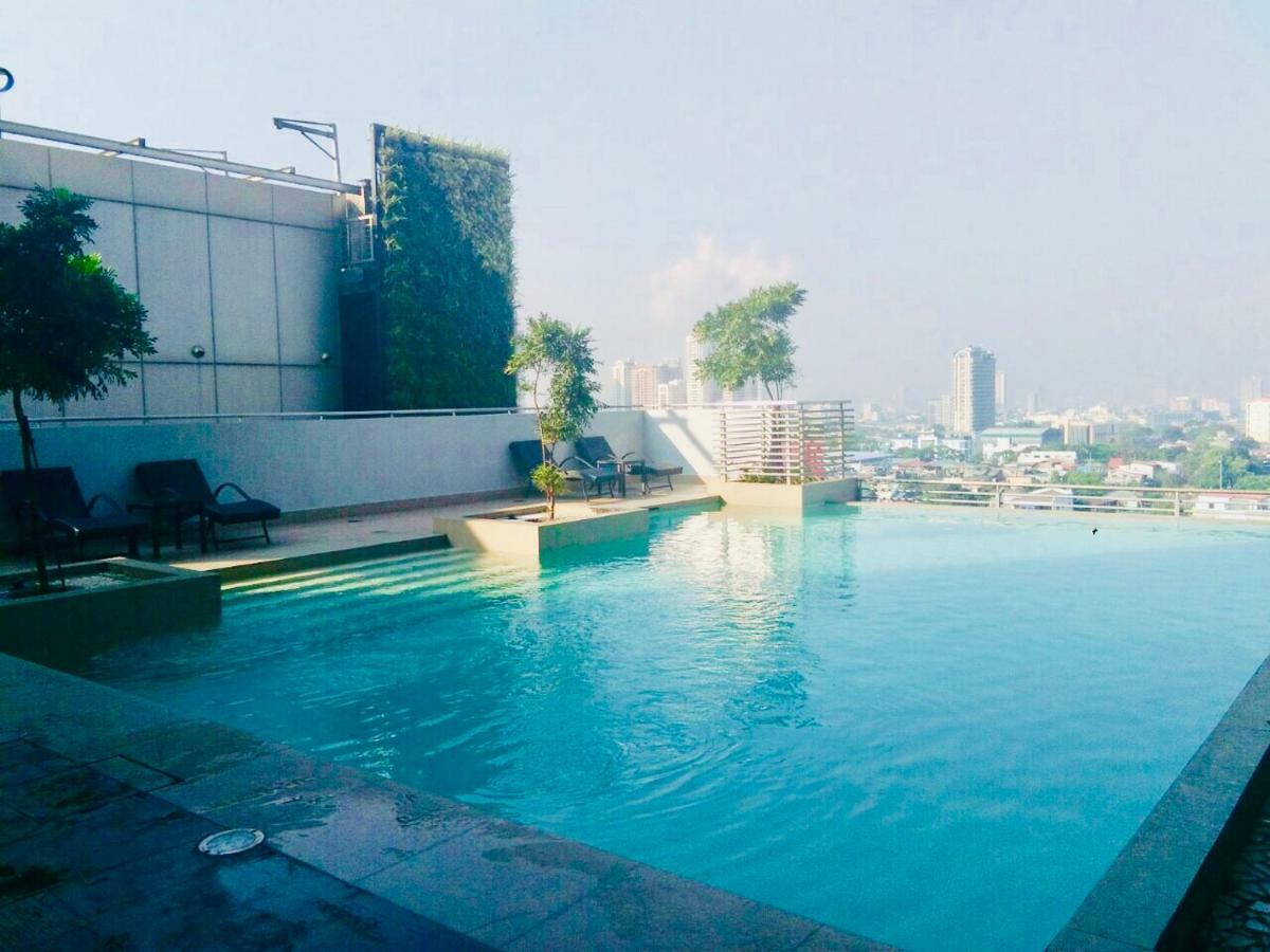 The Sentinel Residences Suite Manila Exterior photo